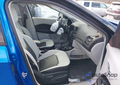 2021 Jeep Compass Limited 4X4 from USA, damaged, VIN 3C4NJDCB3MT540930